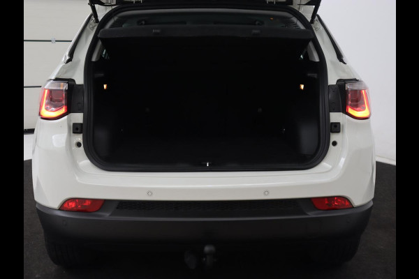Jeep Compass 1.3T Longitude | Automaat | Trekhaak | Keyless | Carplay | Climate control | Parkeerhulp | Cruise control | DAB | Bluetooth