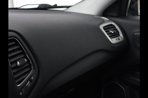 Jeep Compass 1.3T Longitude | Automaat | Trekhaak | Keyless | Carplay | Climate control | Parkeerhulp | Cruise control | DAB | Bluetooth