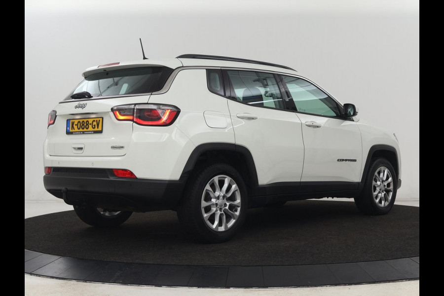 Jeep Compass 1.3T Longitude | Automaat | Trekhaak | Keyless | Carplay | Climate control | Parkeerhulp | Cruise control | DAB | Bluetooth