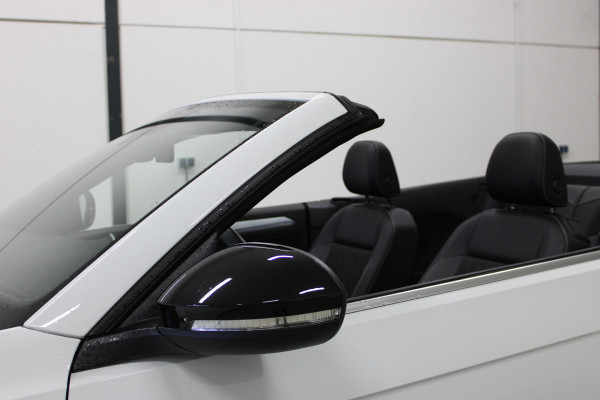 Volkswagen T-Roc Cabrio 1.5 TSI 150PK DSG STYLE VIRTUAL/NAVI/CARPLAY FABRIEKS GARANTIE