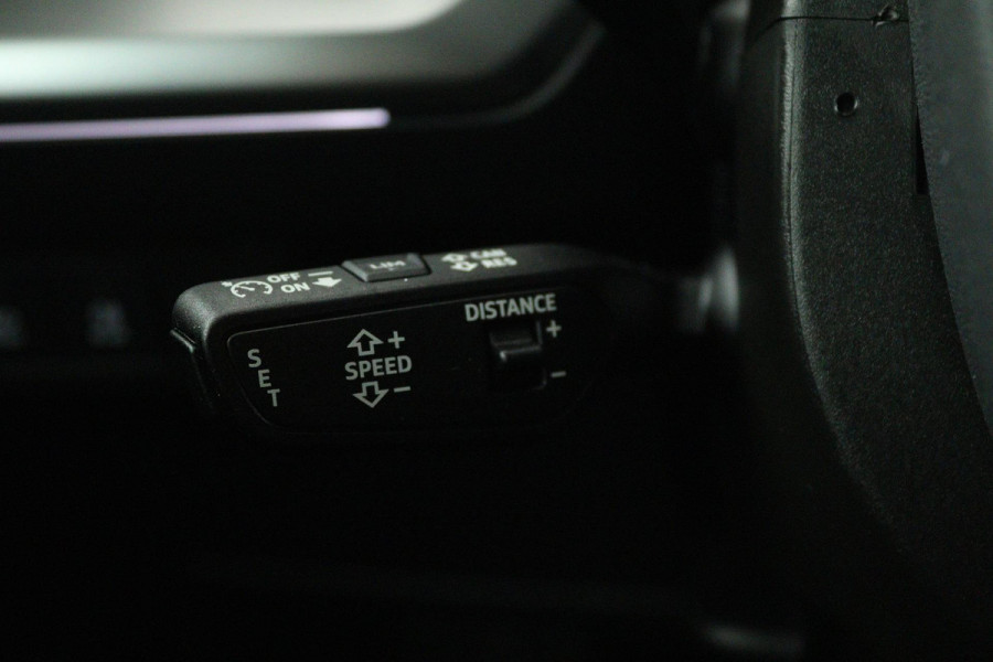 Audi Q4 e-tron 40 Launch edition Advanced Plus 77 kWh (TREKHAAK, STOELVERWARMING, ACHTERUITRIJCAMERA, CRUISE CONTROL ADAPTIEF)