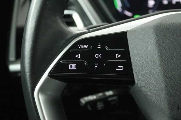 Audi Q4 e-tron 40 Launch edition Advanced Plus 77 kWh (TREKHAAK, STOELVERWARMING, ACHTERUITRIJCAMERA, CRUISE CONTROL ADAPTIEF)