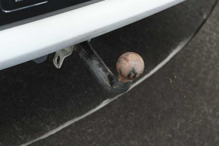 Audi Q4 e-tron 40 Launch edition Advanced Plus 77 kWh (TREKHAAK, STOELVERWARMING, ACHTERUITRIJCAMERA, CRUISE CONTROL ADAPTIEF)