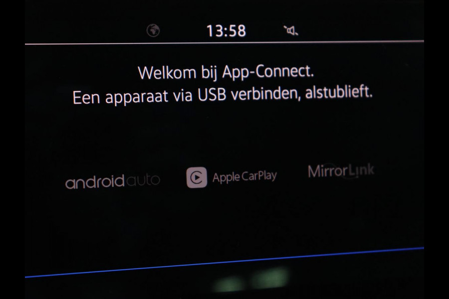 Volkswagen e-Golf E-Golf | Origineel NL | Leder | Stoelverwarming | Warmtepomp | Trekhaak | Camera | Adaptive cruise | DAB | Carplay | Navigatie | Full LED | Park Assist | Virtual Cockpit