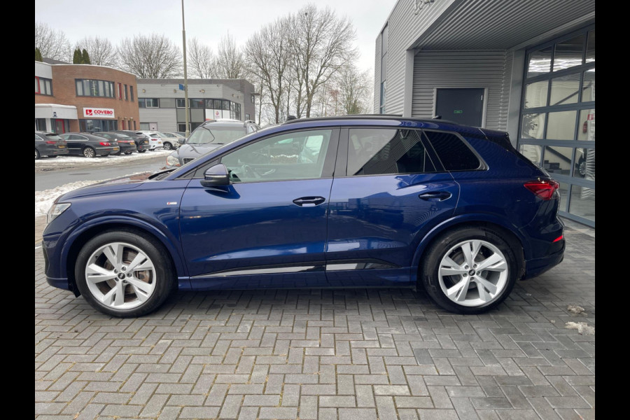 Audi Q4 e-tron 40 Launch edition S Competition 77 kWh 2X S-LINE PANO l MATRIX l CAMERA l ADAPT.CRUISE l ORG.NL l DEALER OND