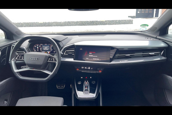 Audi Q4 e-tron 40 Launch edition S Competition 77 kWh 2X S-LINE PANO l MATRIX l CAMERA l ADAPT.CRUISE l ORG.NL l DEALER OND