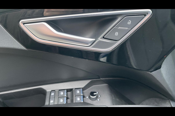 Audi Q4 e-tron 40 Launch edition S Competition 77 kWh 2X S-LINE PANO l MATRIX l CAMERA l ADAPT.CRUISE l ORG.NL l DEALER OND
