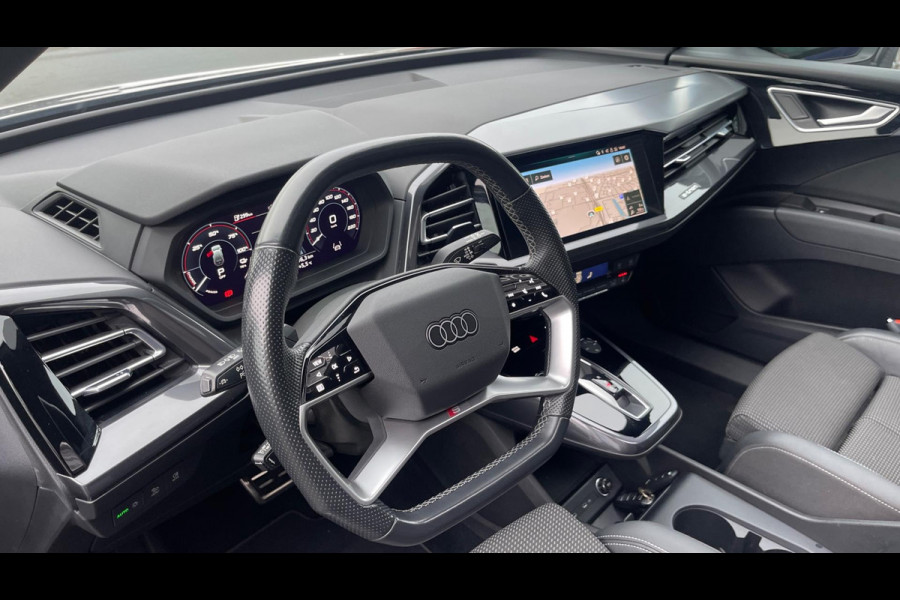 Audi Q4 e-tron 40 Launch edition S Competition 77 kWh 2X S-LINE PANO l MATRIX l CAMERA l ADAPT.CRUISE l ORG.NL l DEALER OND