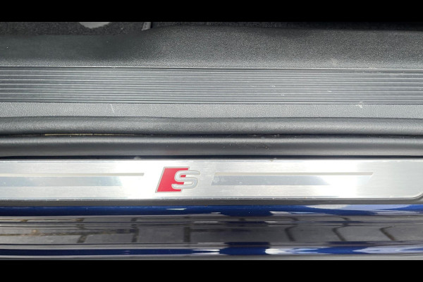 Audi Q4 e-tron 40 Launch edition S Competition 77 kWh 2X S-LINE PANO l MATRIX l CAMERA l ADAPT.CRUISE l ORG.NL l DEALER OND