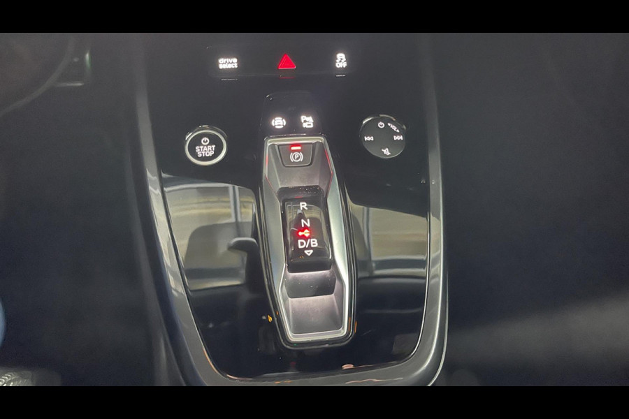 Audi Q4 e-tron 40 Launch edition S Competition 77 kWh 2X S-LINE PANO l MATRIX l CAMERA l ADAPT.CRUISE l ORG.NL l DEALER OND