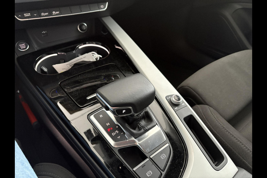 Audi A4 Avant 35 TFSI Advanced Edition | Wegklapbare Trekhaak | Elek. Kofferklep | Parkeersensoren | DAB |