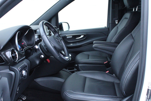 Mercedes-Benz V-Klasse 220d / Aut / Lang / AMG / DC / 2x Schuifdeur / MBUX (apple carplay) / Camera / NIEUWSTAAT