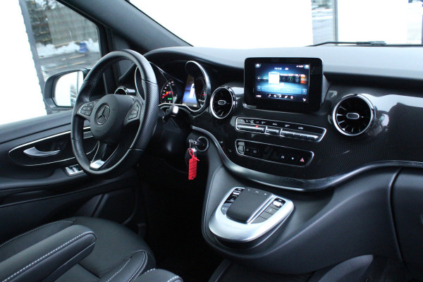 Mercedes-Benz V-Klasse 220d / Aut / Lang / AMG / DC / 2x Schuifdeur / MBUX (apple carplay) / Camera / NIEUWSTAAT