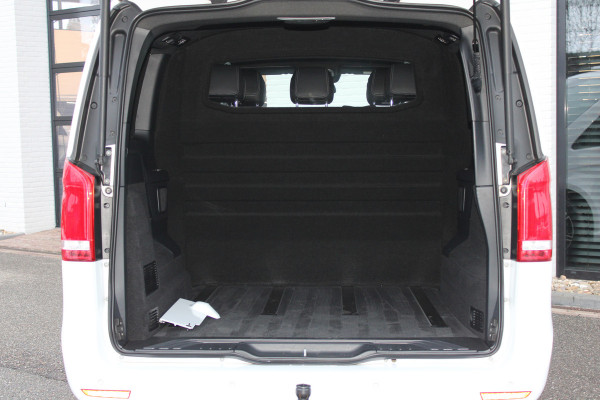 Mercedes-Benz V-Klasse 220d / Aut / Lang / AMG / DC / 2x Schuifdeur / MBUX (apple carplay) / Camera / NIEUWSTAAT