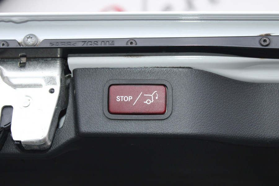 Mercedes-Benz V-Klasse 220d / Aut / Lang / AMG / DC / 2x Schuifdeur / MBUX (apple carplay) / Camera / NIEUWSTAAT