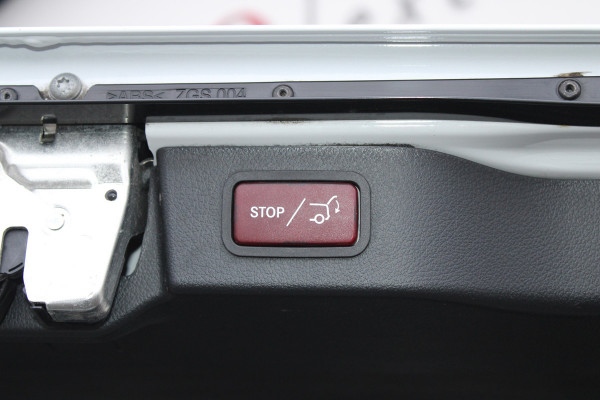 Mercedes-Benz V-Klasse 220d / Aut / Lang / AMG / DC / 2x Schuifdeur / MBUX (apple carplay) / Camera / NIEUWSTAAT