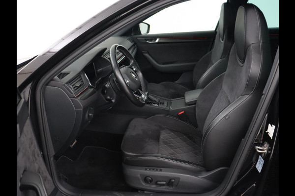 Škoda Superb 1.4 TSI iV Sportline | Stoelverwarming | Alcantara | Adaptive cruise | Camera | Carplay | Matrix LED | Stuurverwarming | Virtual Cockpit | Navigatie | Parkeerhulp | Sportstoelen | Sfeerverlichting | PHEV | Plug In