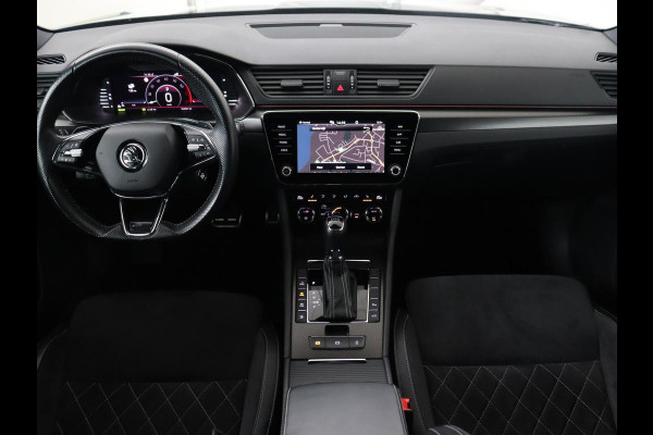 Škoda Superb 1.4 TSI iV Sportline | Stoelverwarming | Alcantara | Adaptive cruise | Camera | Carplay | Matrix LED | Stuurverwarming | Virtual Cockpit | Navigatie | Parkeerhulp | Sportstoelen | Sfeerverlichting | PHEV | Plug In
