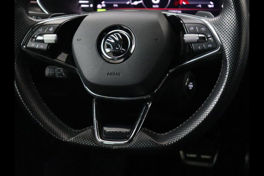 Škoda Superb 1.4 TSI iV Sportline | Stoelverwarming | Alcantara | Adaptive cruise | Camera | Carplay | Matrix LED | Stuurverwarming | Virtual Cockpit | Navigatie | Parkeerhulp | Sportstoelen | Sfeerverlichting | PHEV | Plug In