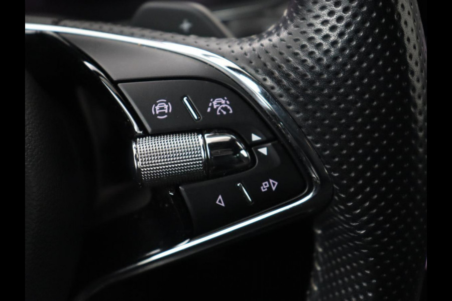 Škoda Superb 1.4 TSI iV Sportline | Stoelverwarming | Alcantara | Adaptive cruise | Camera | Carplay | Matrix LED | Stuurverwarming | Virtual Cockpit | Navigatie | Parkeerhulp | Sportstoelen | Sfeerverlichting | PHEV | Plug In