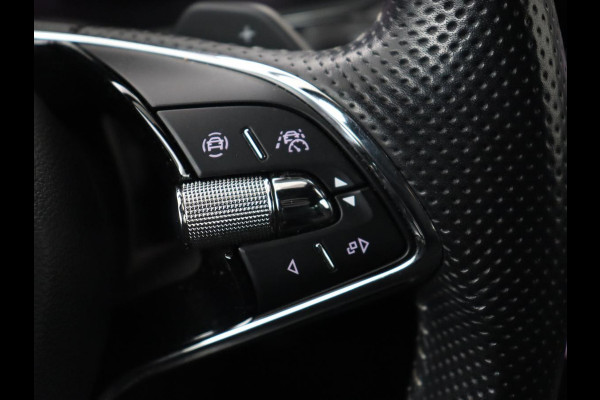Škoda Superb 1.4 TSI iV Sportline | Stoelverwarming | Alcantara | Adaptive cruise | Camera | Carplay | Matrix LED | Stuurverwarming | Virtual Cockpit | Navigatie | Parkeerhulp | Sportstoelen | Sfeerverlichting | PHEV | Plug In