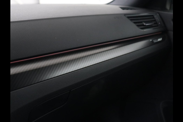 Škoda Superb 1.4 TSI iV Sportline | Stoelverwarming | Alcantara | Adaptive cruise | Camera | Carplay | Matrix LED | Stuurverwarming | Virtual Cockpit | Navigatie | Parkeerhulp | Sportstoelen | Sfeerverlichting | PHEV | Plug In