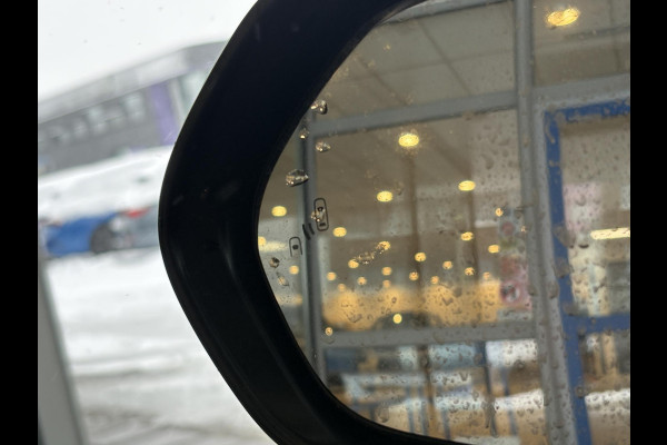 Toyota Corolla Touring Sports 1.8 Hybrid Executive | Trekhaak | Stoelverwarming | Head-up Display | Camera | Full LED |