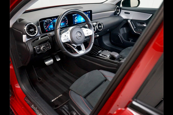 Mercedes-Benz A-Klasse A 180 AMG Line | NIGHT | 19 inch AMG | Distronic