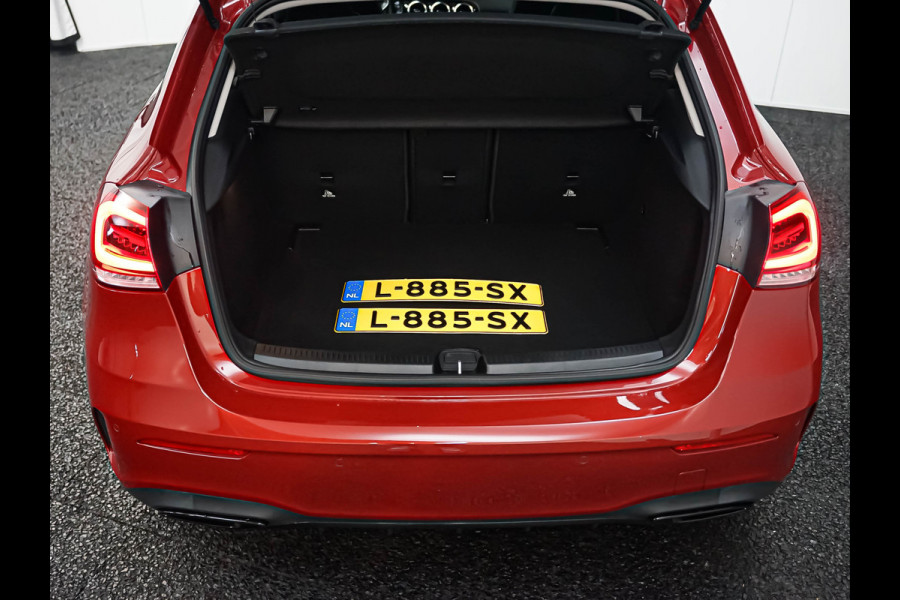 Mercedes-Benz A-Klasse A 180 AMG Line | NIGHT | 19 inch AMG | Distronic