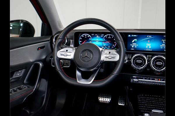 Mercedes-Benz A-Klasse A 180 AMG Line | NIGHT | 19 inch AMG | Distronic