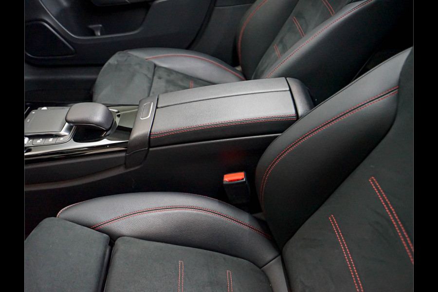 Mercedes-Benz A-Klasse A 180 AMG Line | NIGHT | 19 inch AMG | Distronic