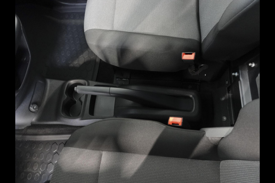 Opel Combo 1.5D L1H1 130pk Automaat Edition Airco Navigatie Apple Carplay/ Android Auto Trekhaak Betimmerd Cruise Control