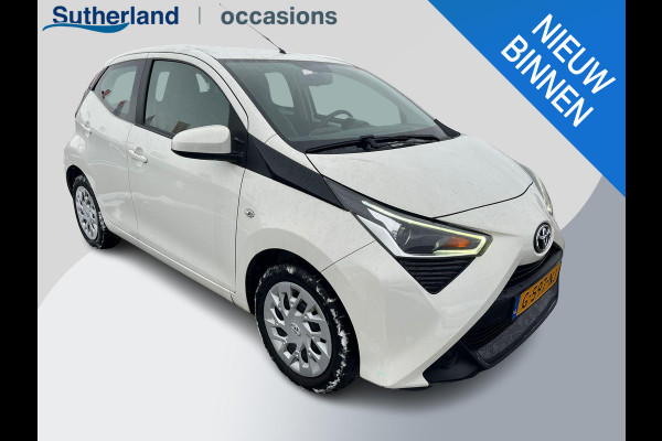 Toyota Aygo 1.0 VVT-i x-play | Carplay | Achteruitrijcamera | Airco | Automaat