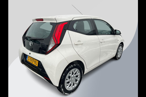 Toyota Aygo 1.0 VVT-i x-play | Carplay | Achteruitrijcamera | Airco | Automaat