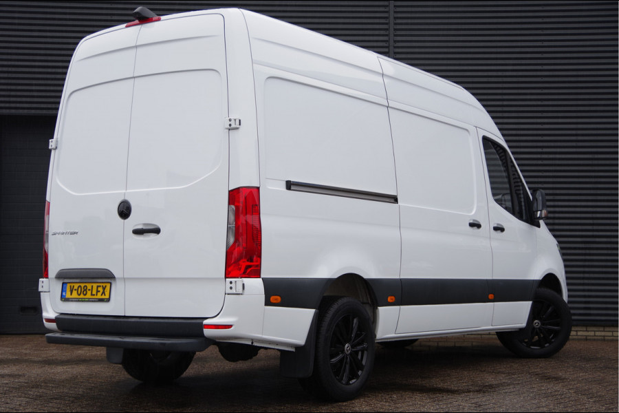 Mercedes-Benz Sprinter 319 3.0 V6 3P, AUT. LED, STANDKACHEL, STOELVERWARMING, CAMERA, CRUISE, LEDER STUUR, NAVI BY APPLE CARPLAY