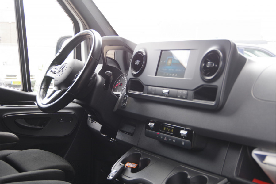 Mercedes-Benz Sprinter 319 3.0 V6 3P, AUT. LED, STANDKACHEL, STOELVERWARMING, CAMERA, CRUISE, LEDER STUUR, NAVI BY APPLE CARPLAY