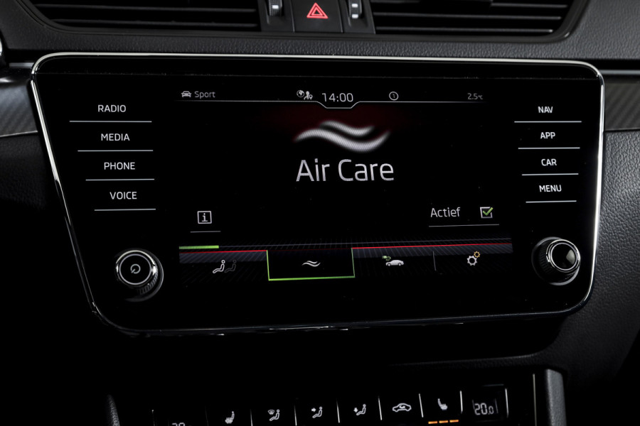 Škoda Superb Combi 1.4 TSI iV Sportline Business | Dig. Cockpit | Cruise | Stoel-+Stuurverw. PDC | Camera | App. Connect | ECC | Elek. Klep | LM 18" | 1944