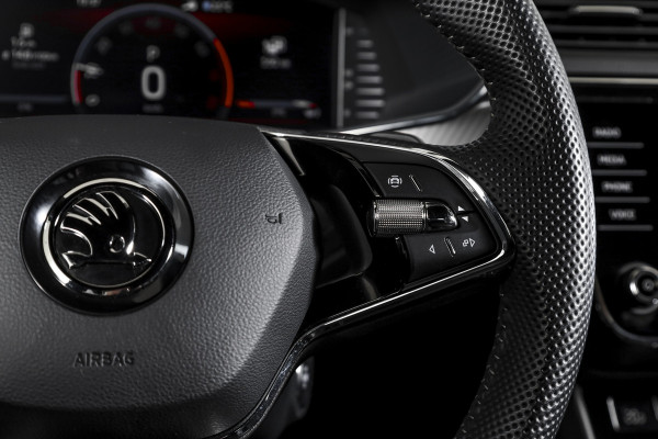 Škoda Superb Combi 1.4 TSI iV Sportline Business | Dig. Cockpit | Cruise | Stoel-+Stuurverw. PDC | Camera | App. Connect | ECC | Elek. Klep | LM 18" | 1944