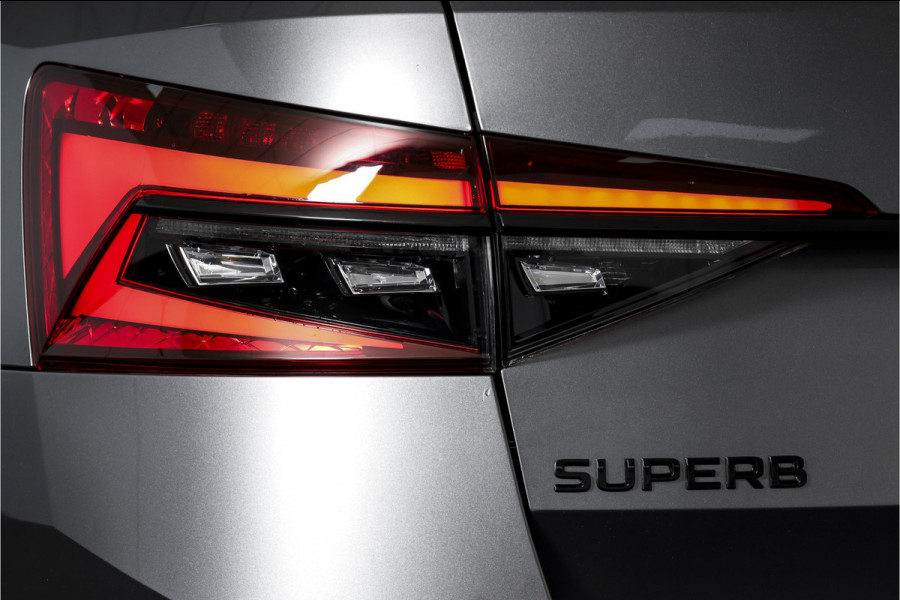 Škoda Superb Combi 1.4 TSI iV Sportline Business | Dig. Cockpit | Cruise | Stoel-+Stuurverw. PDC | Camera | App. Connect | ECC | Elek. Klep | LM 18" | 1944