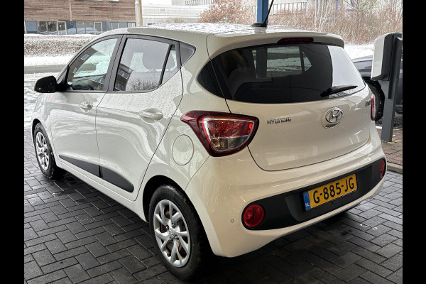 Hyundai i10 1.0i Premium | Stoelverwarming | Cruise Control | Parkeersensoren | Navigatie & Carplay |
