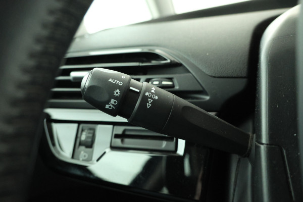 Citroën Grand C4 Spacetourer 1.2 PureTech Shine 7 persoons, nieuwe ketting, Navigatie