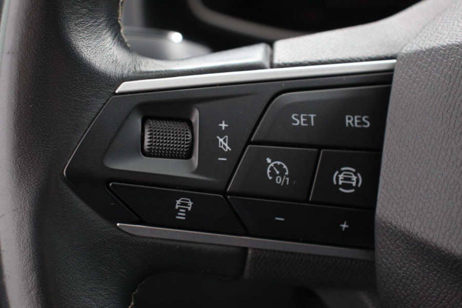 Seat Ateca 1.5 TSI 150pk DSG Style | Navigatie | Apple Carplay/Android Auto | Adaptive Cruise Control | Parkeersensor achter | Camera | Stoel-en stuurverwarming | Virtual Cockpit | Climate Control | Ledverlichting voor