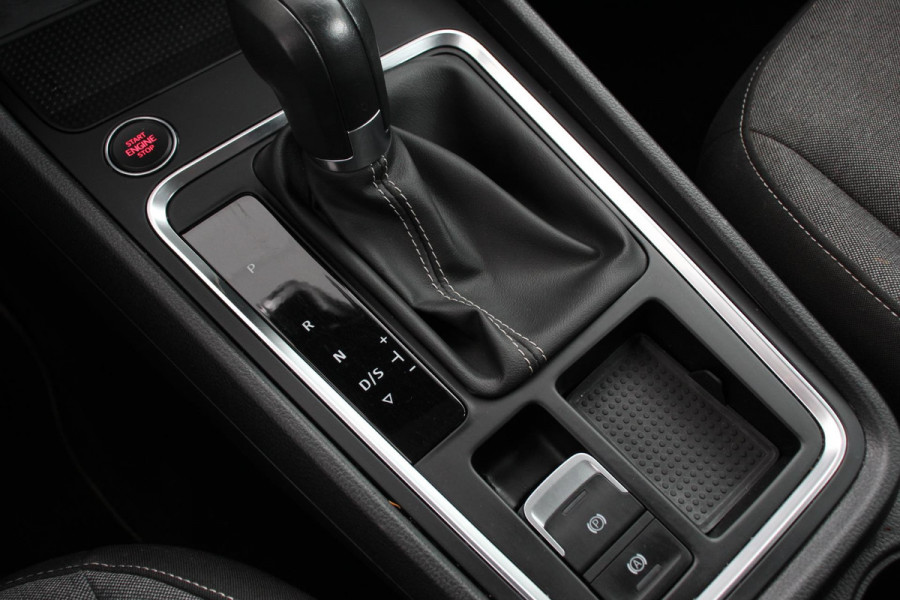 Seat Ateca 1.5 TSI 150pk DSG Style | Navigatie | Apple Carplay/Android Auto | Adaptive Cruise Control | Parkeersensor achter | Camera | Stoel-en stuurverwarming | Virtual Cockpit | Climate Control | Ledverlichting voor