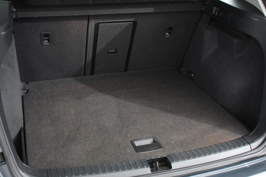 Seat Ateca 1.5 TSI 150pk DSG Style | Navigatie | Apple Carplay/Android Auto | Adaptive Cruise Control | Parkeersensor achter | Camera | Stoel-en stuurverwarming | Virtual Cockpit | Climate Control | Ledverlichting voor