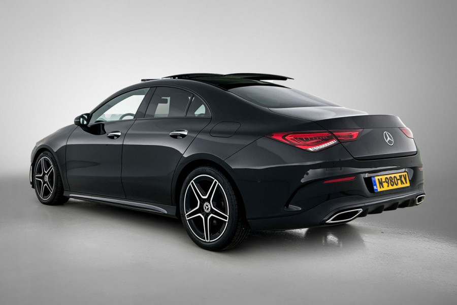 Mercedes-Benz CLA-Klasse 180 Business Solution AMG Night Upgrade Automaat (PANO, SFEERVERLICHTING, STOELVERWARMING, CAMERA)