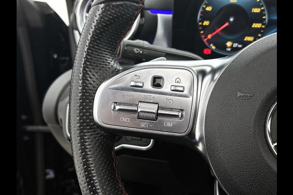 Mercedes-Benz CLA-Klasse 180 Business Solution AMG Night Upgrade Automaat (PANO, SFEERVERLICHTING, STOELVERWARMING, CAMERA)