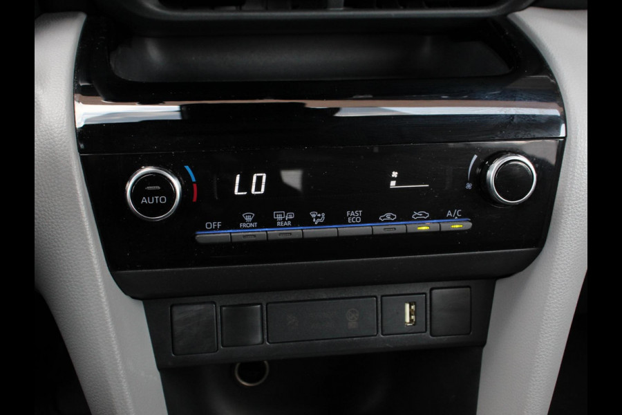 Toyota Yaris Cross 1.5 Hybrid Active Climate control Cruise control Parkeersensoren achter Achteruitrij camera Apple Carplay/ Android Auto