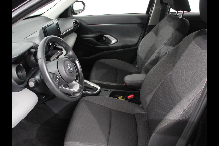 Toyota Yaris Cross 1.5 Hybrid Active Climate control Cruise control Parkeersensoren achter Achteruitrij camera Apple Carplay/ Android Auto