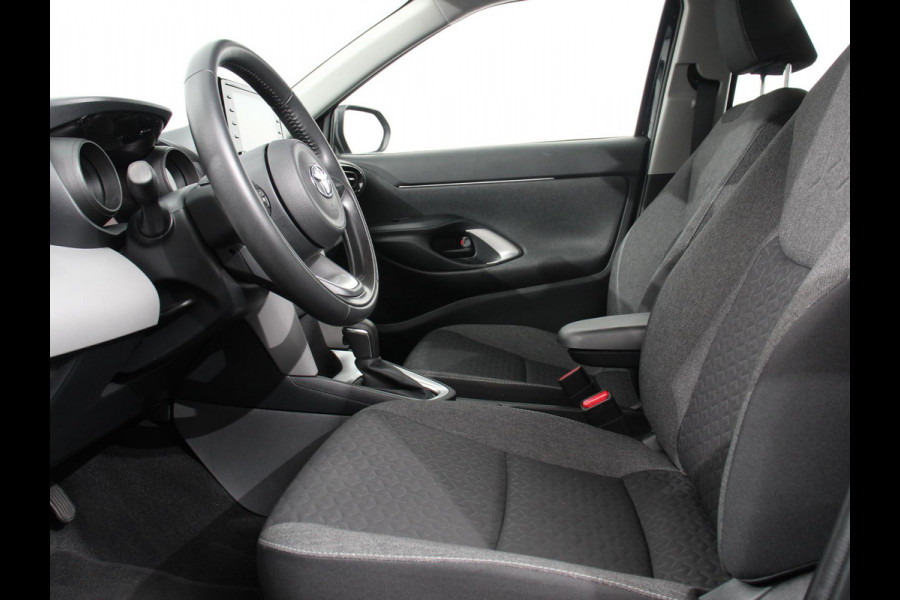 Toyota Yaris Cross 1.5 Hybrid Active Climate control Cruise control Parkeersensoren achter Achteruitrij camera Apple Carplay/ Android Auto