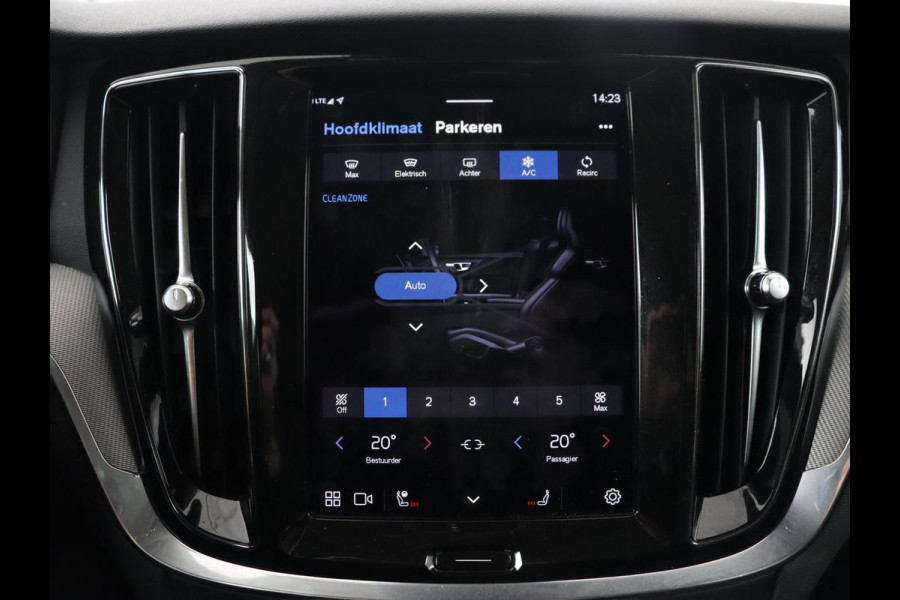 Volvo V60 2.0 T6 Plug-in hybrid AWD | Panoramadak | Trekhaak | Camera | Harman/Kardon | Leder | Stoel & Stuurverwarming